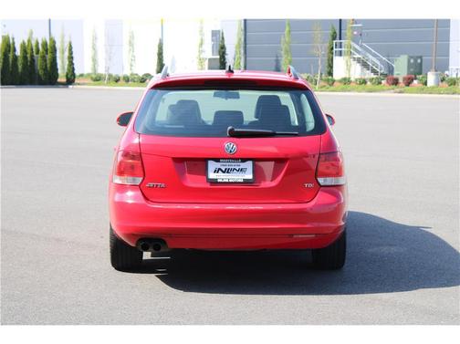 Tornado Red 2014 Volkswagen Jetta SportWagen DSG TDI w/Sunroof & Nav