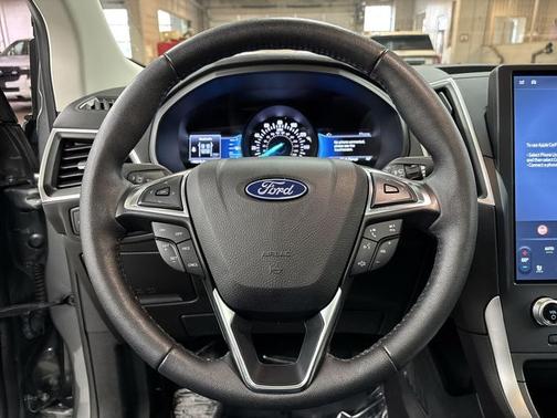 CARBONIZED GRAY 2022 Ford Edge SEL