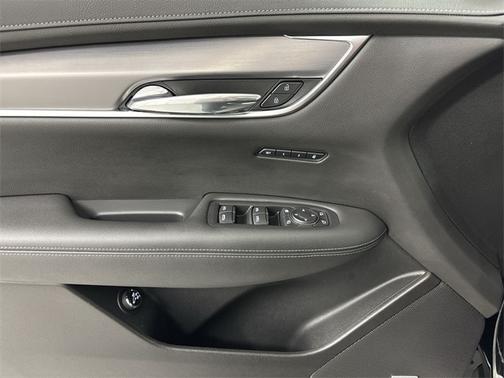 2024 Cadillac XT6 LUXURY