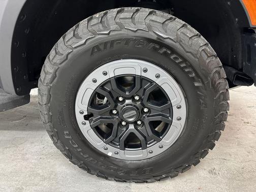 CARBONIZED GRAY METALLIC 2024 Ford Ranger RAPTOR