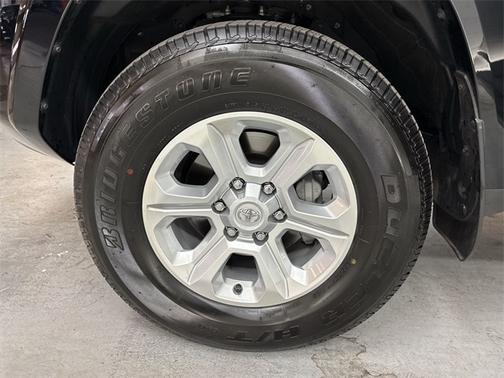 2024 Toyota 4Runner SR5 PREMIUM