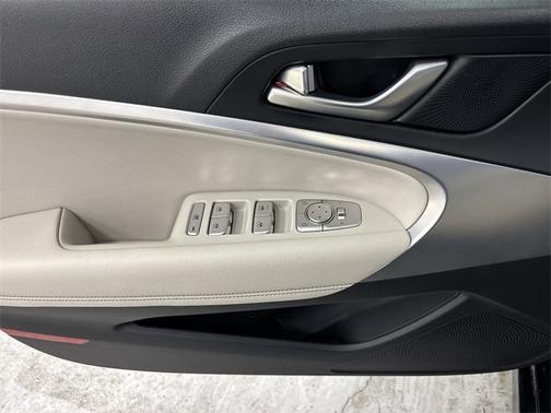 2024 Genesis G70 2.5T