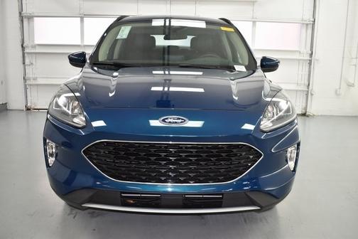 Photo 2 of 3 of 2020 Ford Escape SEL