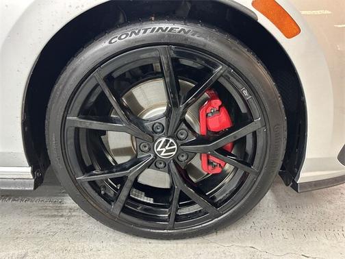2024 Volkswagen Golf GTI 2.0T 380 S