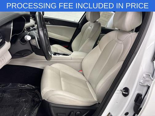 Alta White 2024 Genesis G70 2.5T