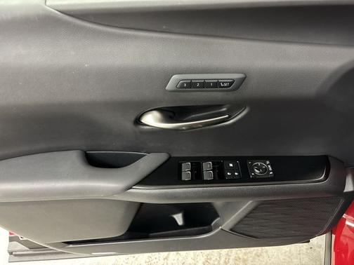 2023 Lexus UX 250h F SPORT HANDLING