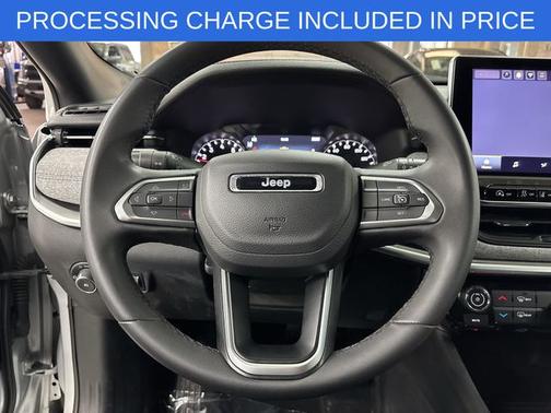 Silver Zynith 2024 Jeep Compass LATITUDE