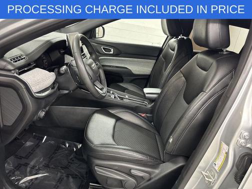 Silver Zynith 2024 Jeep Compass LATITUDE