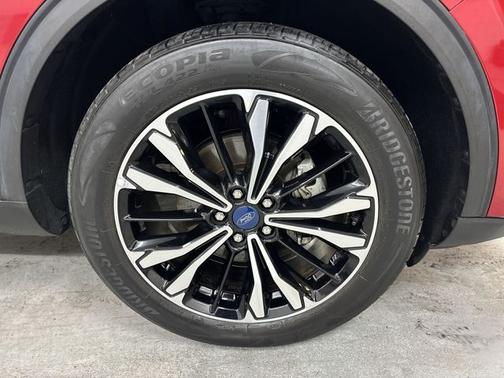 RAPID RED MET TINTED CC 2022 Ford Escape SEL