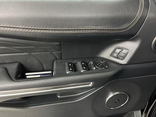 AGATE BLACK METALLIC 2022 Ford Expedition PLATINUM