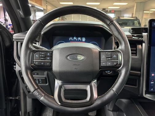 AGATE BLACK METALLIC 2022 Ford Expedition PLATINUM