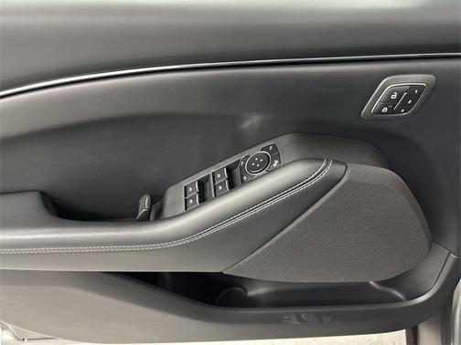 2021 Ford Mustang Mach-E SELECT