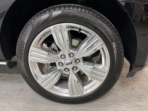 AGATE BLACK METALLIC 2024 Ford Expedition PLATINUM