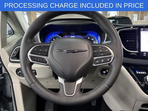 Silver Mist Clearcoat 2023 Chrysler Pacifica TOURING L