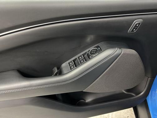 2024 Ford Mustang Mach-E SELECT