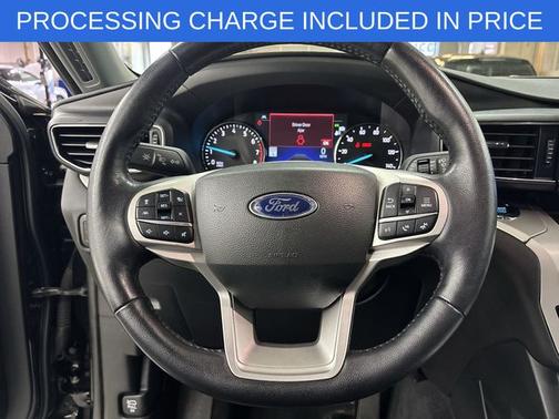 AGATE BLACK METALLIC 2023 Ford Explorer XLT
