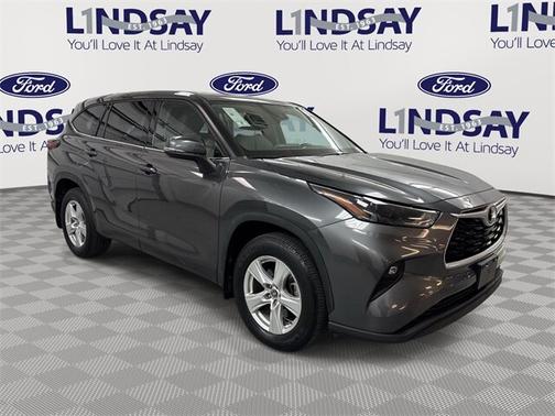 2022 Toyota Highlander LE