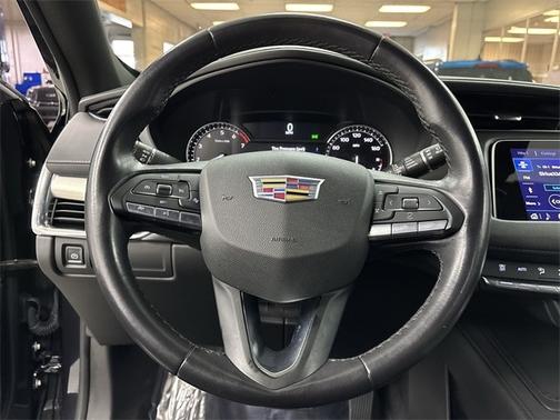 2023 Cadillac XT4 PREMIUM LUXURY