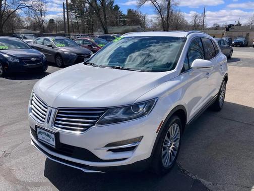 Pearl White 2015 Lincoln MKC Base