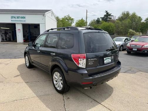 Gray 2012 Subaru Forester 2.5X Premium