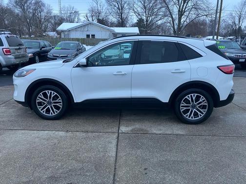 2020 Ford Escape SEL