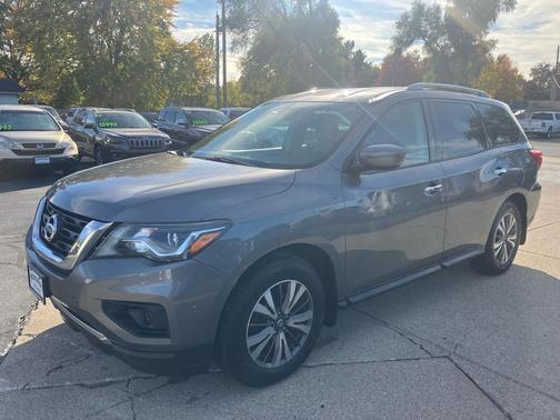 2017 Nissan Pathfinder Platinum