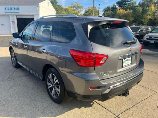 2017 Nissan Pathfinder Platinum