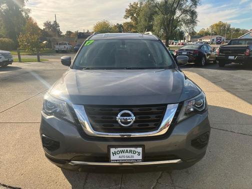 2017 Nissan Pathfinder Platinum