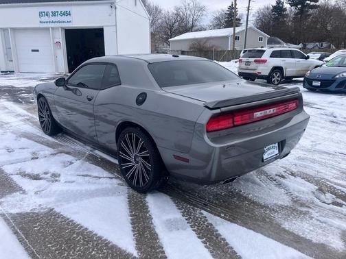 2011 Dodge Challenger Base