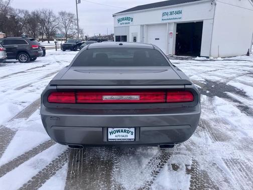 2011 Dodge Challenger Base