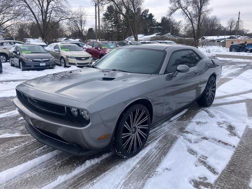 2011 Dodge Challenger Base
