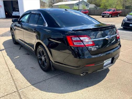 2015 Ford Taurus SEL FWD