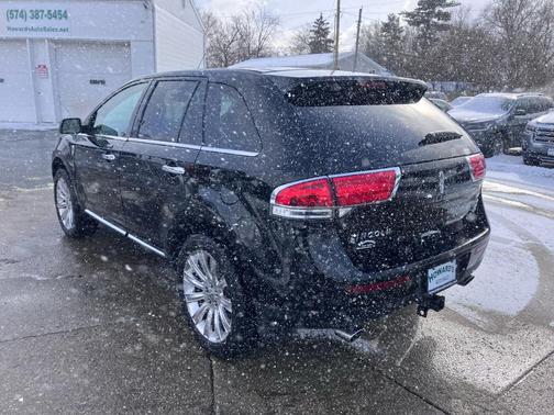 2012 Lincoln MKX Base