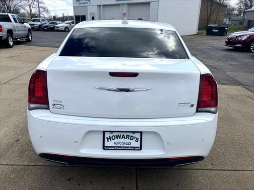 2017 Chrysler 300 S