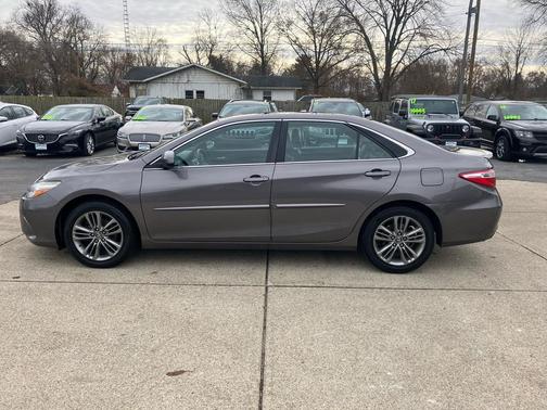 2017 Toyota Camry SE
