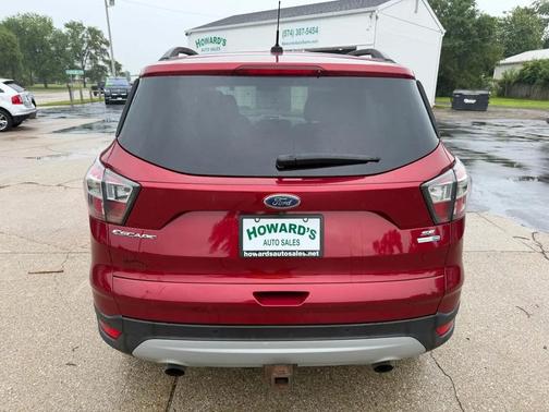 Red 2017 Ford Escape SE