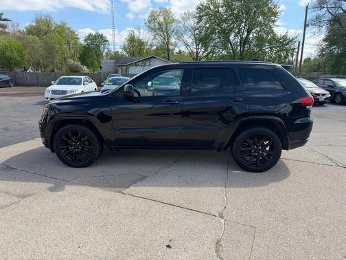 Black 2018 Jeep Grand Cherokee Laredo E