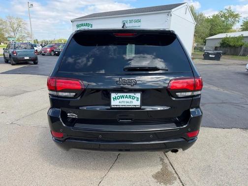 Black 2018 Jeep Grand Cherokee Laredo E