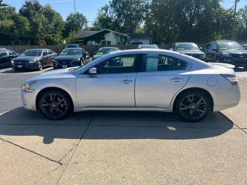 2014 Nissan Maxima SV