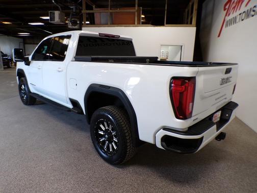 2022 GMC Sierra 2500 AT4