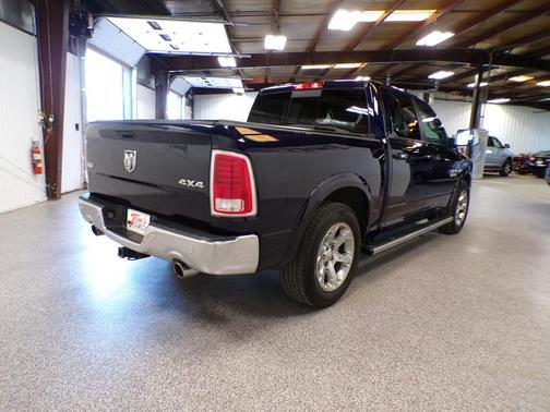 Blue Streak Pearlcoat 2016 RAM 1500 Laramie