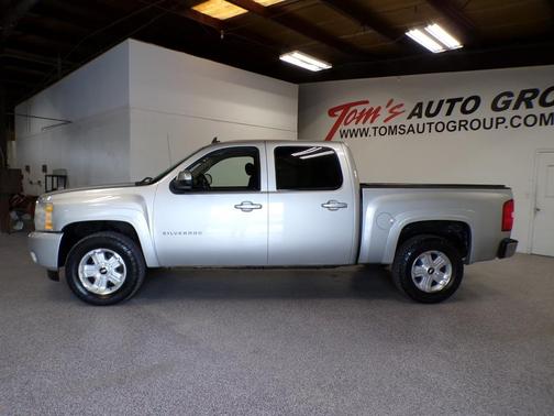 Sheer Silver Metallic 2010 Chevrolet Silverado 1500 LT