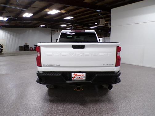 White 2022 Chevrolet Silverado 2500 Custom