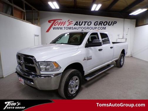 2017 RAM 2500 Tradesman Crew Cab 4x4 8' Box