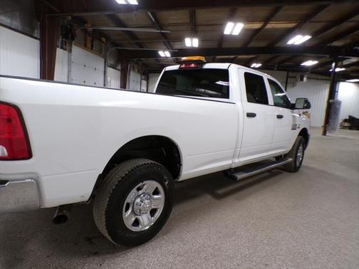 2017 RAM 2500 Tradesman Crew Cab 4x4 8' Box