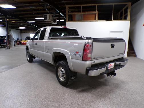 2004 Chevrolet Silverado 2500 LS H/D Extended Cab