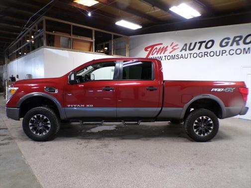 2017 Nissan Titan XD SV