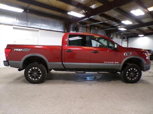 2017 Nissan Titan XD SV