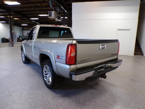 Medium Sunset Gold Metallic 2000 Chevrolet Silverado 1500 LS