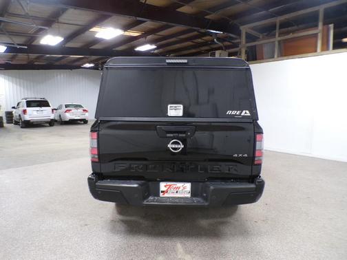 2022 Nissan Frontier S